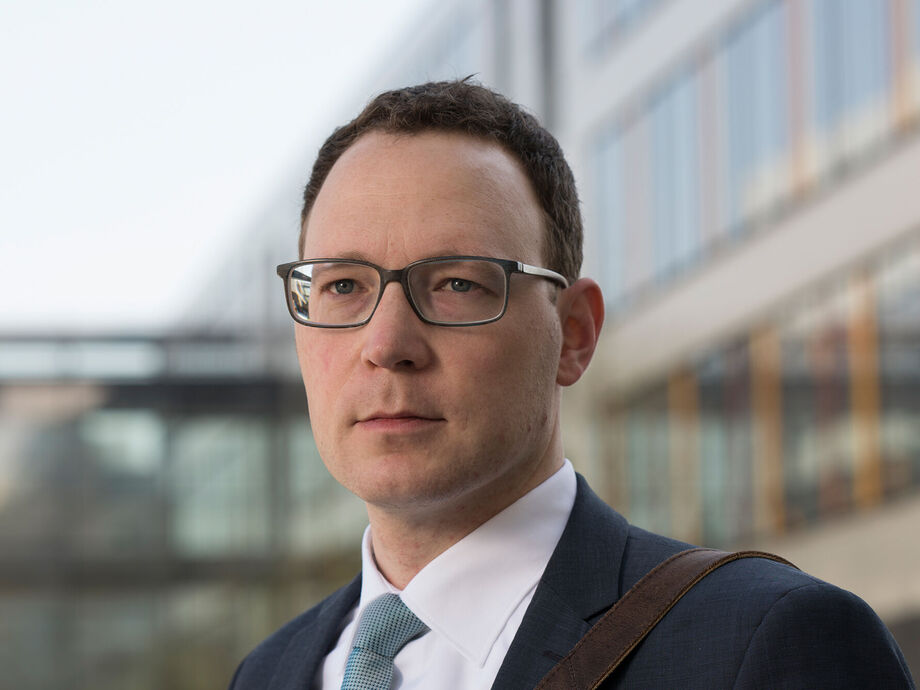 Portraitabbildung Dr. Sebastian Münkel