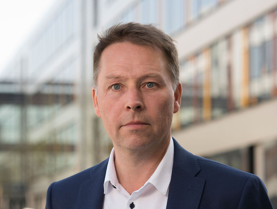 Portraitabbildung Dr. Dirk Sauer